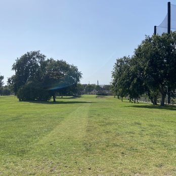 Maggie Hathaway Par 3 - 8th hole - Golf Near Me - Los Angeles, California Maggie Hathaway Par 3 - 8th hole - Golf Near Me - Los Angeles, California