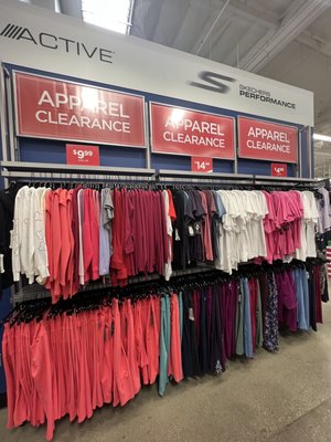 SKECHERS Warehouse Outlet by null