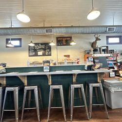 The Davis General - Small counter but great