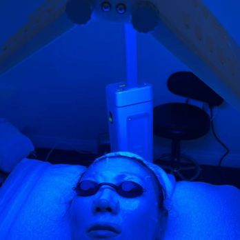 V Spa  - Red：Deep repair & anti-aging skin.
Amber：Scar healing, reduces fine lines & brightens skin tone.
Blue：Calm the skin, control oil &acne. - Massage Near Me - Glendora, California