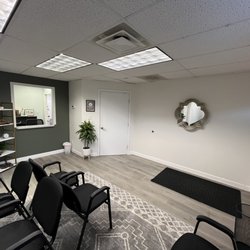 Leland Gilmore, DPM - Capital Podiatry Associates - Waiting Room