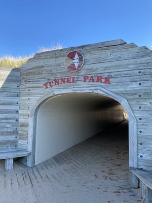 Tunnel Park by null