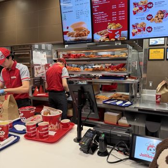 Jollibee - Fast Food Near Me - Edison, New Jersey