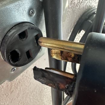 Zeuz Electric - Heat even melted plastic and ruined the EV charger's plug. - Electricians Near Me Zeuz Electric - Heat even melted plastic and ruined the EV charger's plug. - Electricians Near Me