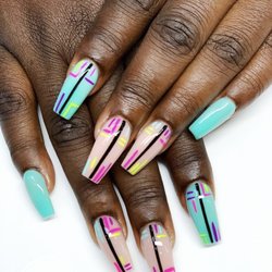 V Nails Spa
