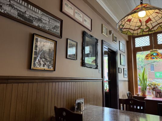 Max's Allegheny Tavern by null