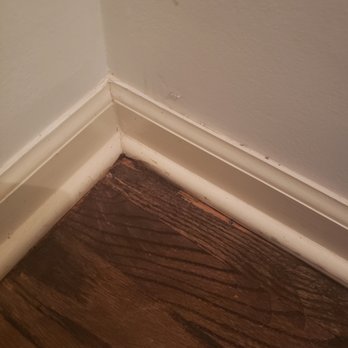 Rovin's Hardwood Flooring - a corner of a room - Flooring Near Me - Chicago, Illinois Rovin's Hardwood Flooring - a corner of a room - Flooring Near Me - Chicago, Illinois