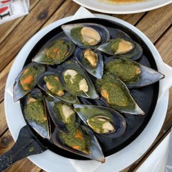 La Venta de la Esquina - Mussels with Cilantro Sauce