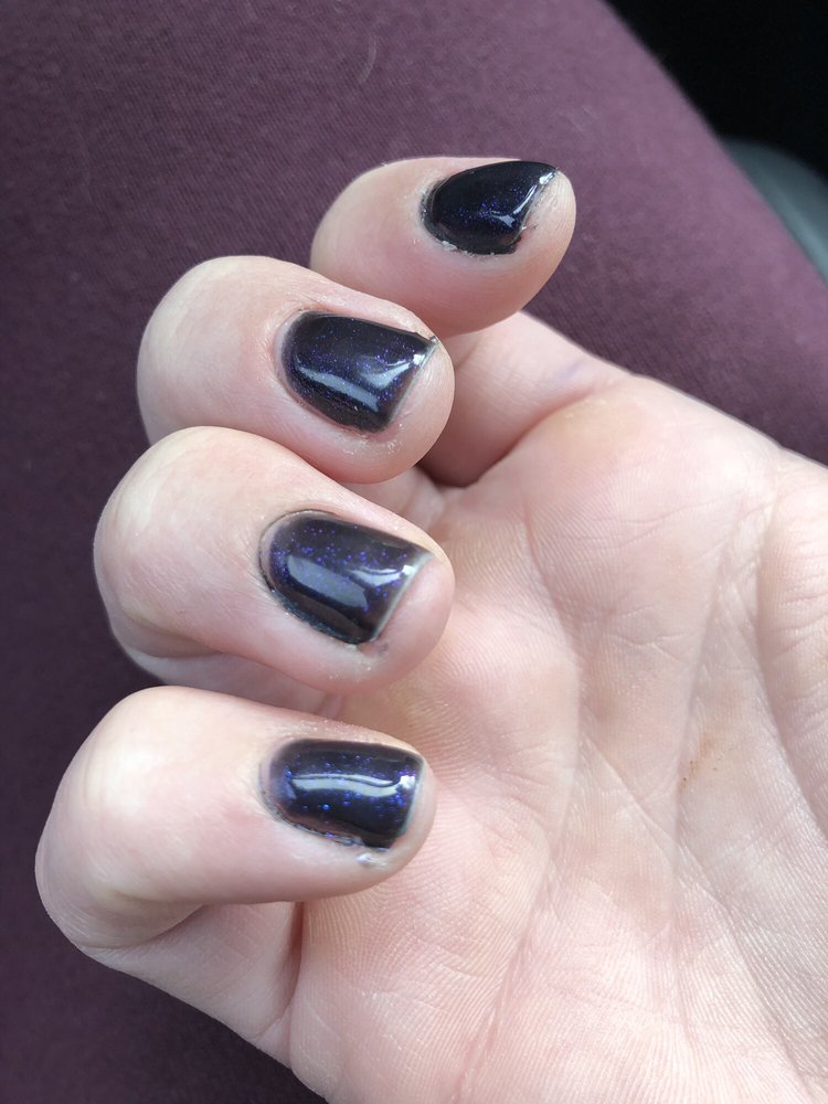 611 Nails & Spa Logo