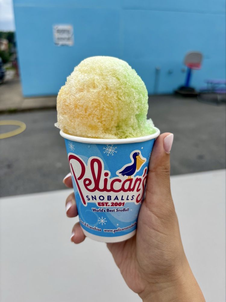 Pelican’s Snoballs Logo