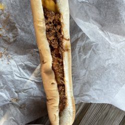Bert's Hot Dog Shop - Chili cheese foot long