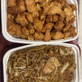Crystal Garden - Sweet and sour chicken (sauce not pictured) and chicken lo mein - Chinese Near Me - Minneapolis, Minnesota