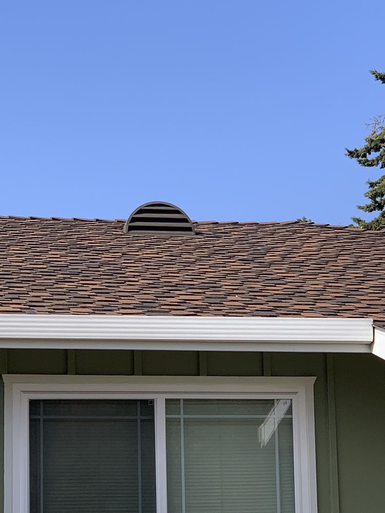 Slide of Williams Roofing