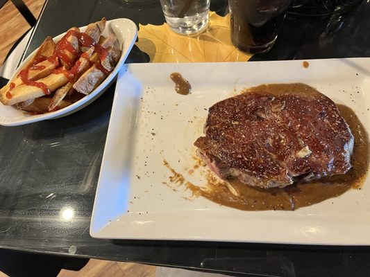 Charlie's on the Lake by null