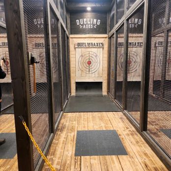 Dueling Axes - Axe Throwing Near Me - Columbus, Ohio
