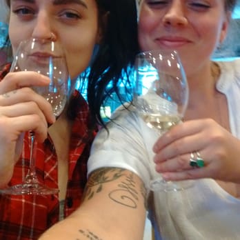 Vino Volo - Wine Bars Near Me - Richmond, British Columbia Vino Volo - Wine Bars Near Me - Richmond, British Columbia