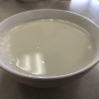 Huge Tree Pastry - The venerated bowl of hot, sweet Taiwanese soy milk from Huge Tree Pastry :) :) :) - Taiwanese Near Me - Monterey Park, California