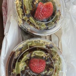 Yafa Sweets - Strawberry Dubai chocolate cup