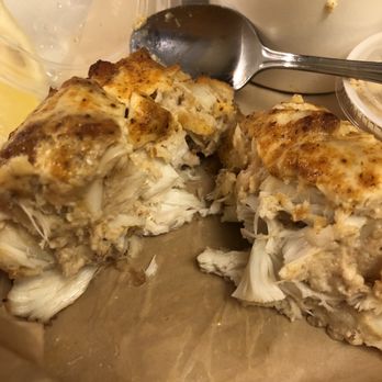 The Crab Shack -Edgewater - Delicious lump crab meat with minimal filler just to hold it together!! - Seafood Near Me - Edgewater, Maryland
