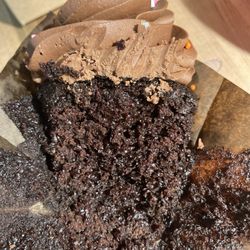 Sweet Extravagance - Chocolate cup cake