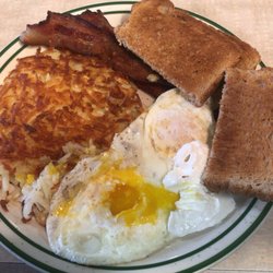 Mr & Mrs J's Restaurant - Very good breakfast