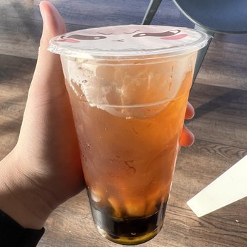 Junni Desserts - Peach fruit tea- good flavor and chunks of peaches - Desserts Near Me - Folsom, California