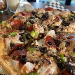 Uptown Pizza Tomah - Uptown Deluxe