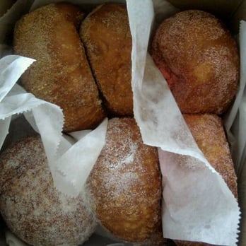 Leonard's Bakery - Bakeries Near Me - Honolulu, Hawaii