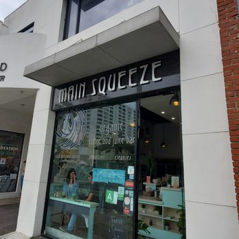 Main Squeeze - Outside - Juice Bars & Smoothies Near Me - Santa Monica, California