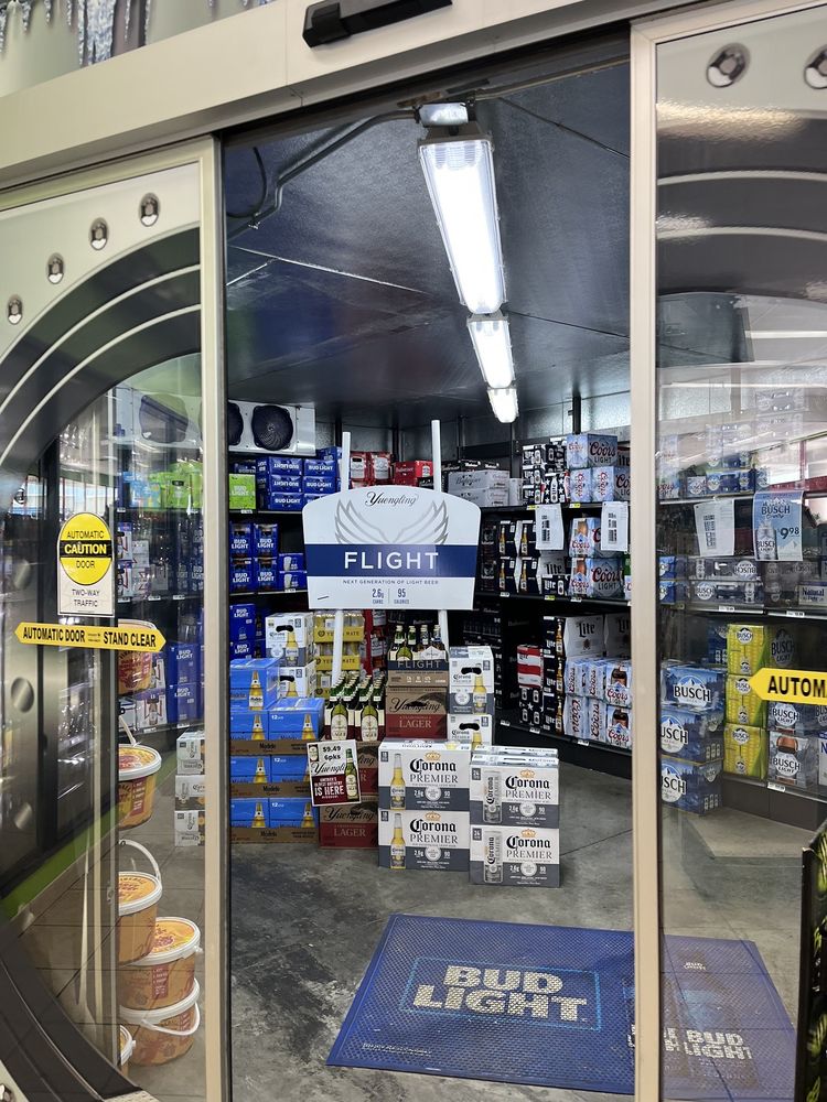 HOWDY GAS MART Updated September 2024 10 Photos 6025 Howdershell