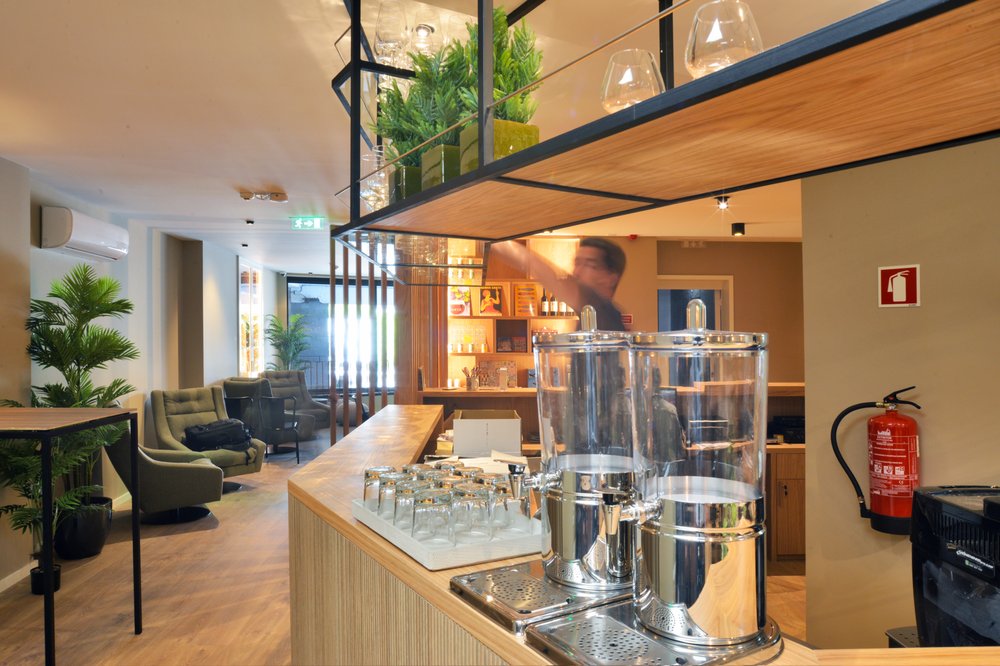 Spot Luggage & Lounge