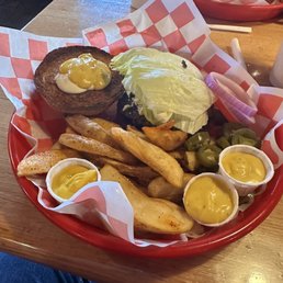Burger, blue cheese, fries and jalapeños. Mmmmmmm