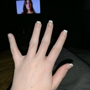 Lee Spa & Nails - My pinky nails are both popped off - Nail Salons Near Me - Titusville, Florida Lee Spa & Nails - My pinky nails are both popped off - Nail Salons Near Me - Titusville, Florida