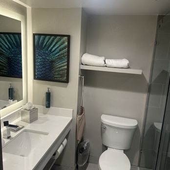 Hilton Anchorage - Bathroom well updated - Hotels Near Me - Anchorage, Alaska Hilton Anchorage - Bathroom well updated - Hotels Near Me - Anchorage, Alaska