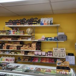 Trippy Smoke Shop - Raw papers
Rolling papers
THCA
OCB
Blazing Susan
King Palms
Cones
Pre-Rolls