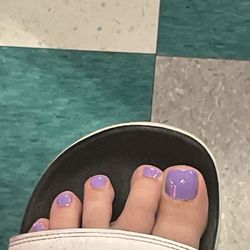 Gel pedicure