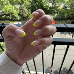 Platinum Nail Spa - Manicure