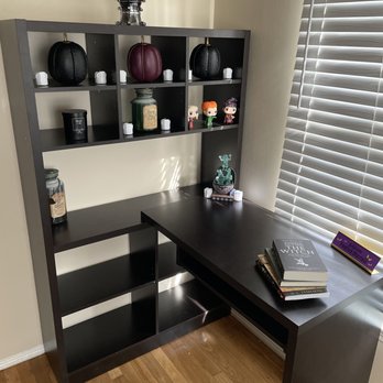 Araali Construction - Desk Richard put together - TV Mounting Near Me