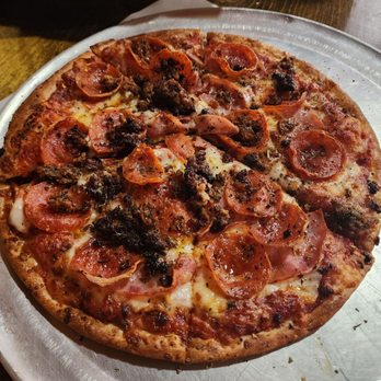 Calahan's Pub and Pizza - Pizza Near Me - New Braunfels, Texas Calahan's Pub and Pizza - Pizza Near Me - New Braunfels, Texas
