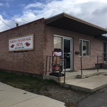 Red Leaf Spa - Exterior - Side view from the corner of Cornell Ave - Massage Therapy Near Me - Butte, Montana