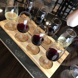 Vineria Wine Shop
