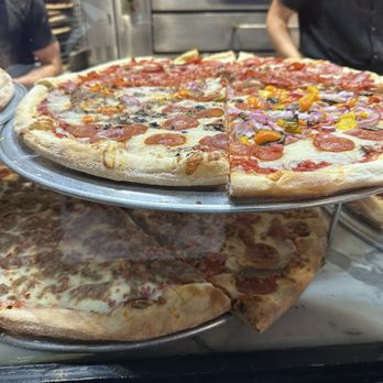 Due Amici Pizza & Pasta Bar - Pizza Near Me - Tampa, Florida