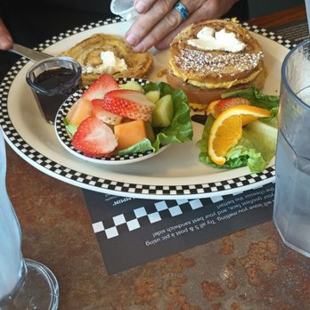 Black Bear Diner Redding - Cinomon Toasters w fruit - Diners Near Me - Redding, California Black Bear Diner Redding - Cinomon Toasters w fruit - Diners Near Me - Redding, California