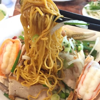 Da-Lat - Dry Hu Tieu - look at those giant prawns! - Vietnamese Near Me - San Jose, California Da-Lat - Dry Hu Tieu - look at those giant prawns! - Vietnamese Near Me - San Jose, California