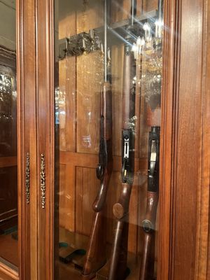 Moss Antiques by null