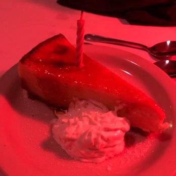 Beef 'N Bottle - Crème brûlée cheesecake - Steakhouses Near Me - Charlotte, North Carolina