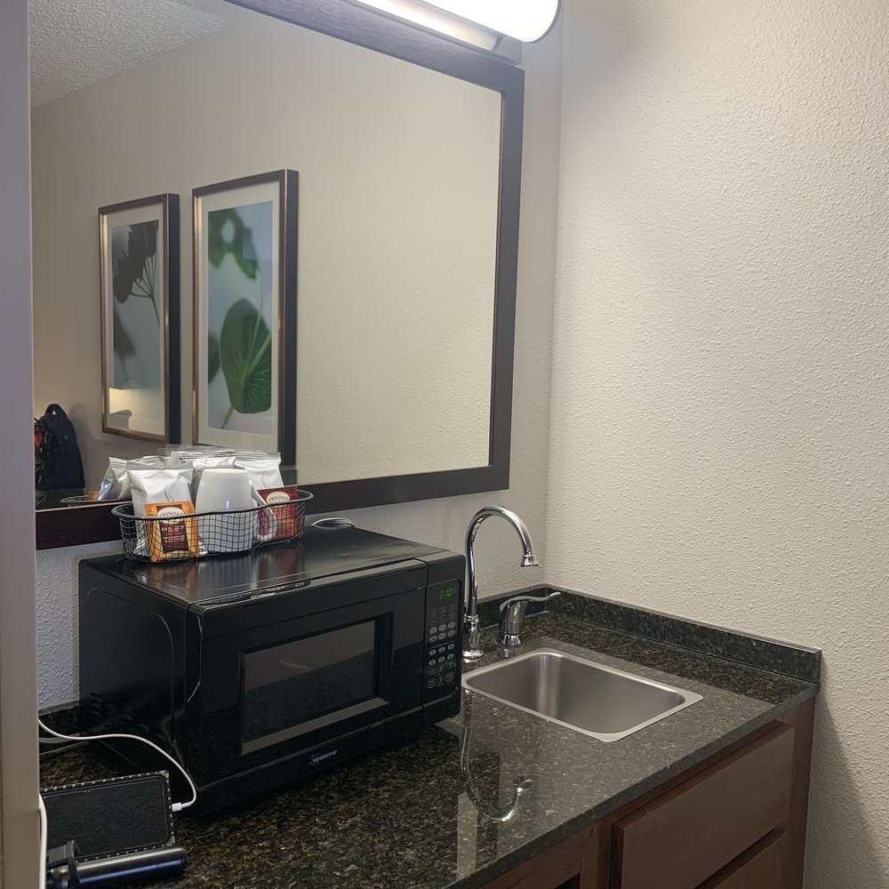 Hyatt Place Secaucus/Meadowlands - Common area sink/microwave - Hotels Near Me - Secaucus, New Jersey Hyatt Place Secaucus/Meadowlands - Common area sink/microwave - Hotels Near Me - Secaucus, New Jersey