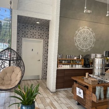 Juicy Ladies - The chair that beckons. - Coffee & Tea Near Me - Pacific Palisades, California Juicy Ladies - The chair that beckons. - Coffee & Tea Near Me - Pacific Palisades, California