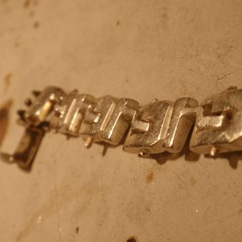 Qualicum Jewellers - Re-Hinge every link in Mans bracelet...New life.for an Old Friend! - Jewelry Near Me - Qualicum Beach, British Columbia Qualicum Jewellers - Re-Hinge every link in Mans bracelet...New life.for an Old Friend! - Jewelry Near Me - Qualicum Beach, British Columbia