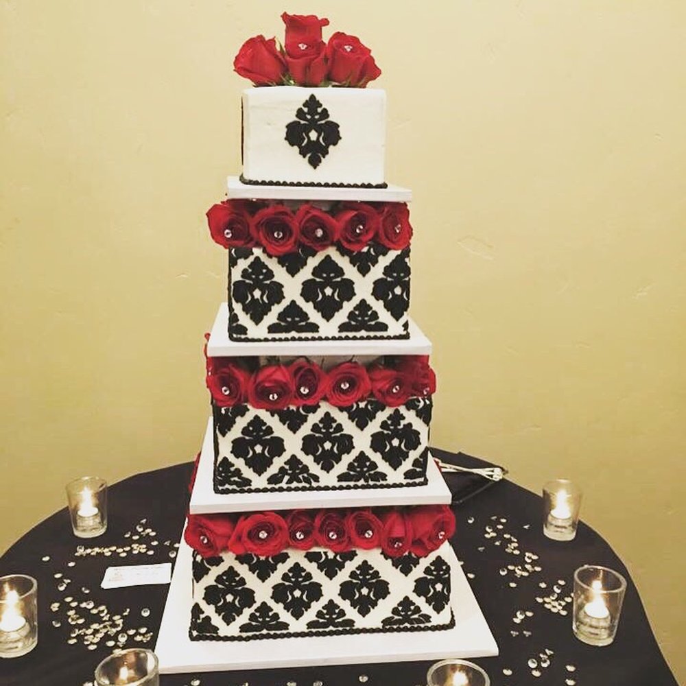 Mare's Custom Cakes - Wedding cake - Custom Cakes Near Me - Corona, California Mare's Custom Cakes - Wedding cake - Custom Cakes Near Me - Corona, California